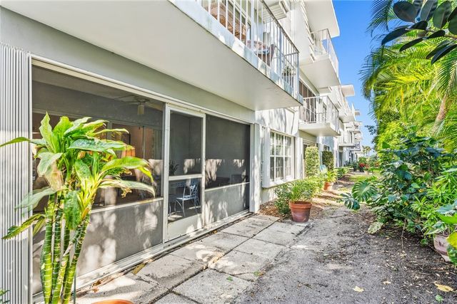 2743 Ocean Drive 40E, Vero Beach, FL 32963