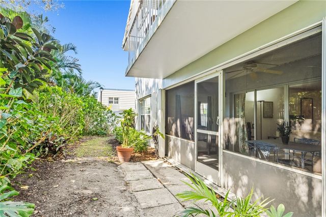 2743 Ocean Drive 40E, Vero Beach, FL 32963