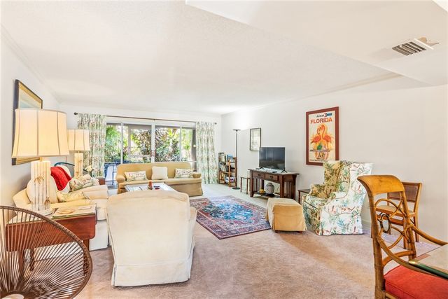 2743 Ocean Drive 40E, Vero Beach, FL 32963