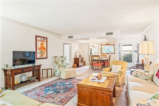 2743 Ocean Drive 40E, Vero Beach, FL 32963