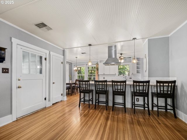 904 N Ave, La Grande, OR 97850