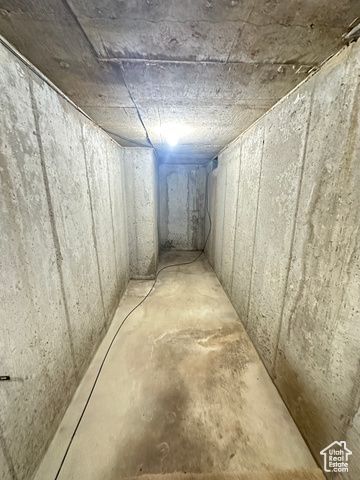 5488 S 250 E, Washington Terrace, UT 84405