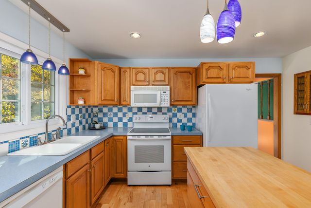 8580 Young Avenue Ne, Courtland Twp, MI 49341