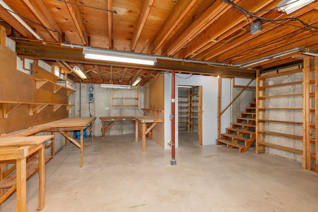 8580 Young Avenue Ne, Courtland Twp, MI 49341