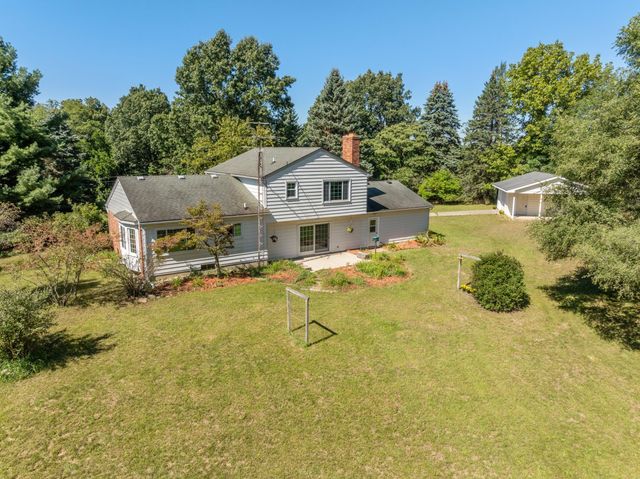 8580 Young Avenue Ne, Courtland Twp, MI 49341