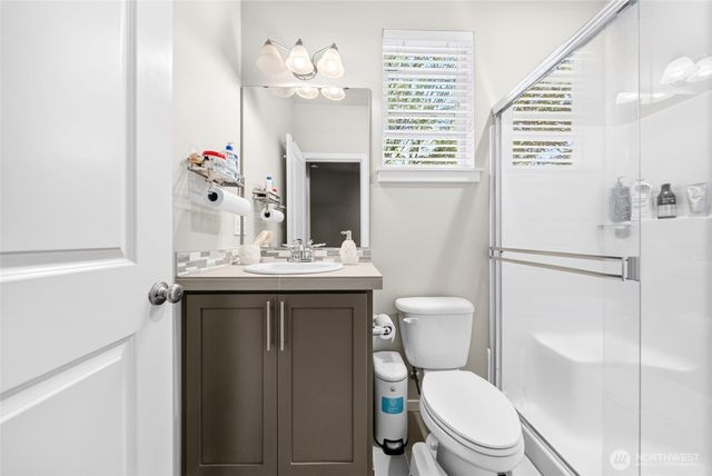 37217 29th Avenue S, Federal Way, WA 98003
