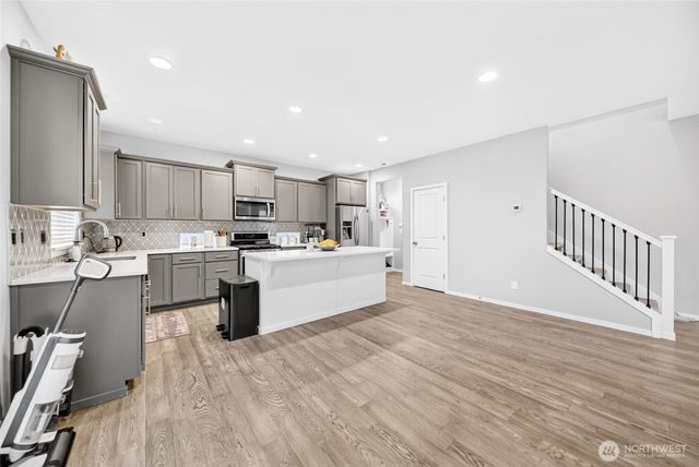 37217 29th Avenue S, Federal Way, WA 98003