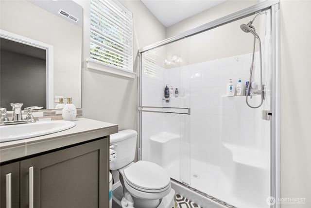 37217 29th Avenue S, Federal Way, WA 98003