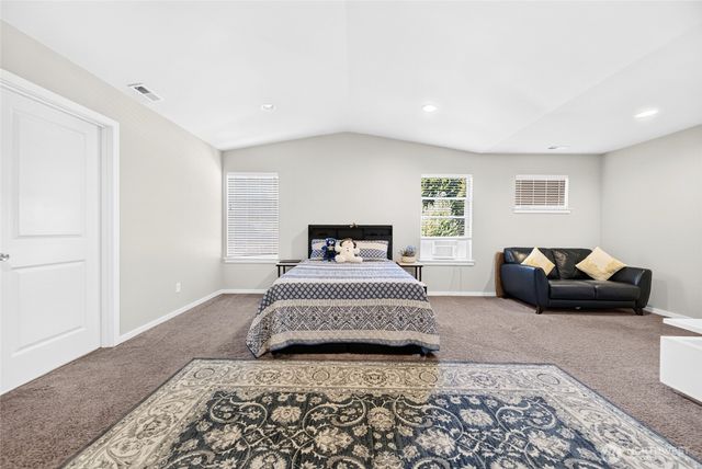 37217 29th Avenue S, Federal Way, WA 98003