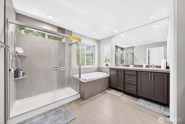 37217 29th Avenue S, Federal Way, WA 98003