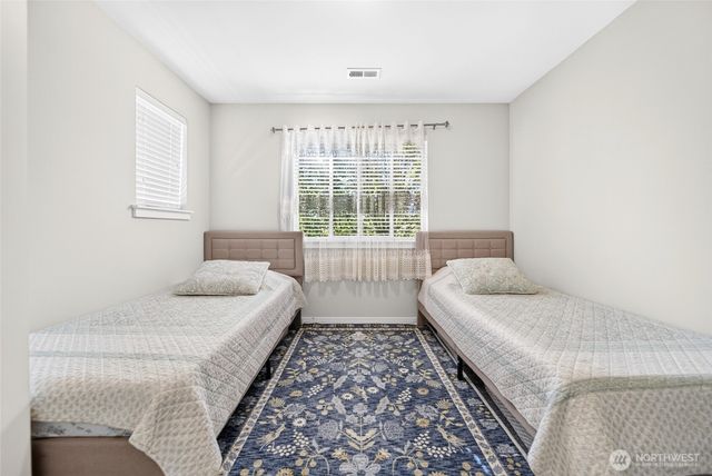 37217 29th Avenue S, Federal Way, WA 98003