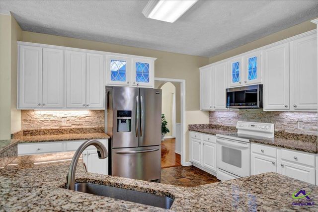 260 Kensington Drive, Sharpsburg, GA 30277