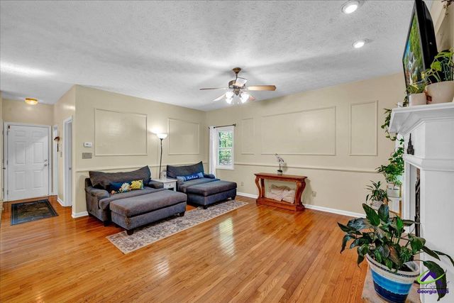 260 Kensington Drive, Sharpsburg, GA 30277