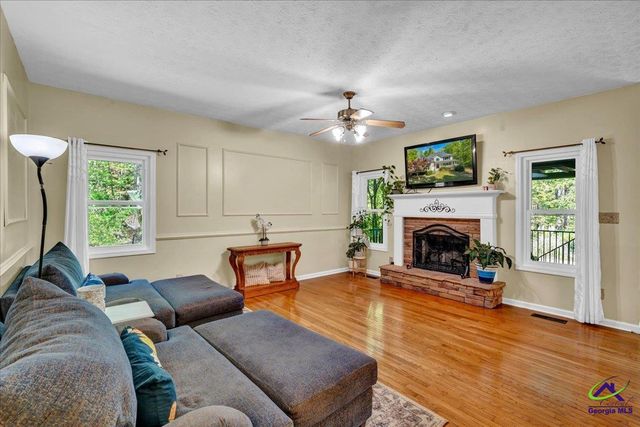 260 Kensington Drive, Sharpsburg, GA 30277