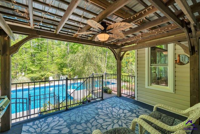 260 Kensington Drive, Sharpsburg, GA 30277