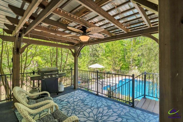 260 Kensington Drive, Sharpsburg, GA 30277