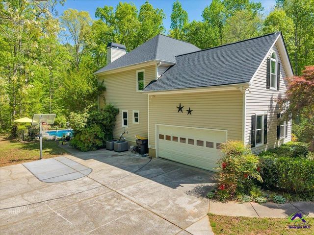 260 Kensington Drive, Sharpsburg, GA 30277