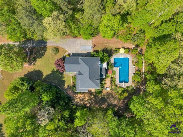 260 Kensington Drive, Sharpsburg, GA 30277