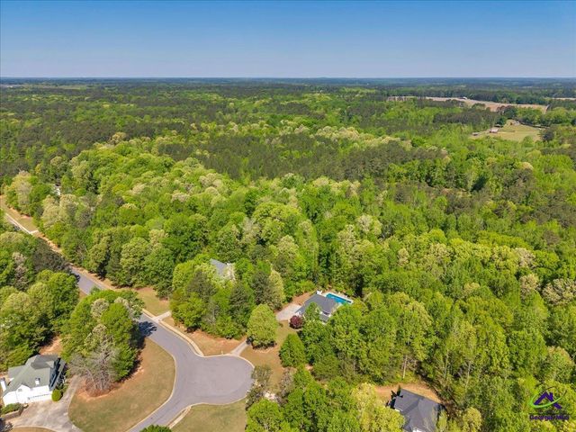 260 Kensington Drive, Sharpsburg, GA 30277