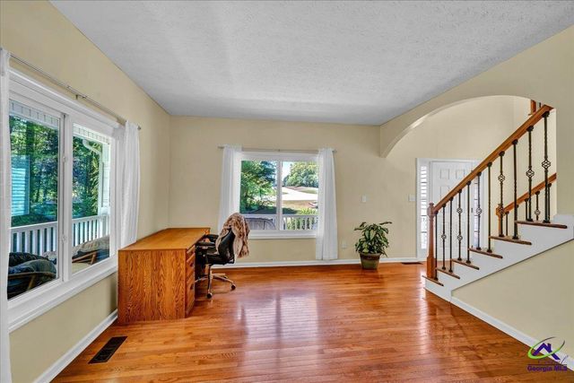 260 Kensington Drive, Sharpsburg, GA 30277