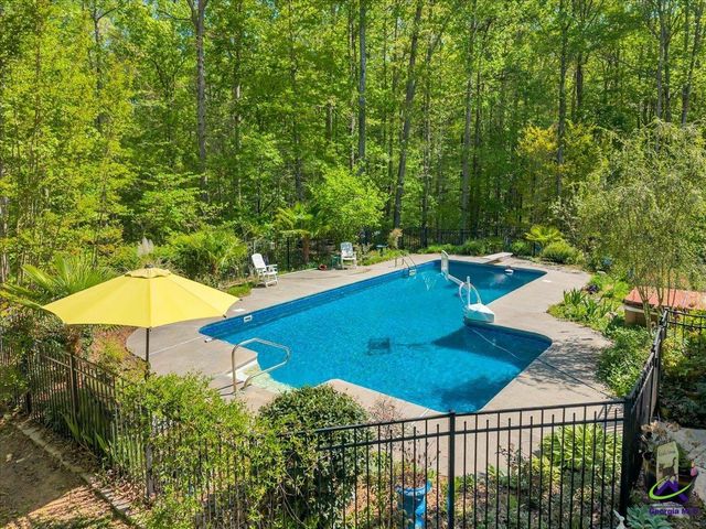 260 Kensington Drive, Sharpsburg, GA 30277