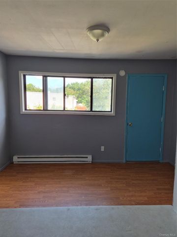 6 Boxwood Court 6, Poughkeepsie, NY 12601