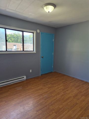 6 Boxwood Court 6, Poughkeepsie, NY 12601