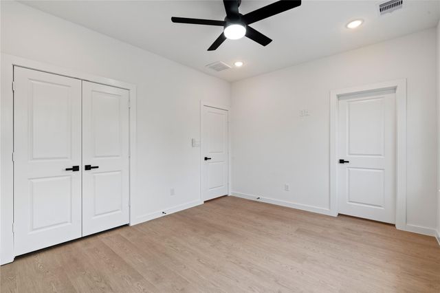 1031 North Lane, Houston, TX 77088