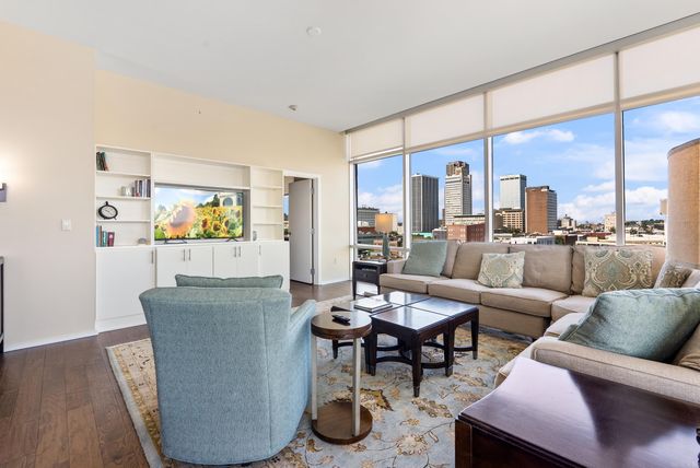 300 E 3rd St Apt 801, Little Rock, AR 72201