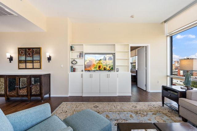 300 E 3rd St Apt 801, Little Rock, AR 72201