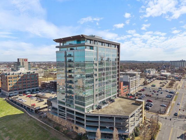 300 E 3rd St Apt 801, Little Rock, AR 72201