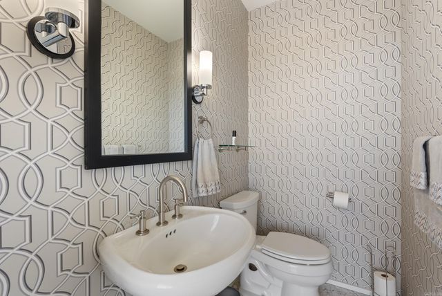 300 E 3rd St Apt 801, Little Rock, AR 72201