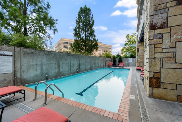 300 E 3rd St Apt 801, Little Rock, AR 72201