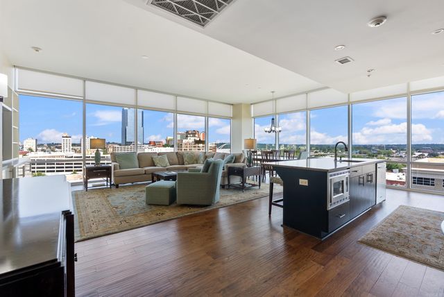 300 E 3rd St Apt 801, Little Rock, AR 72201