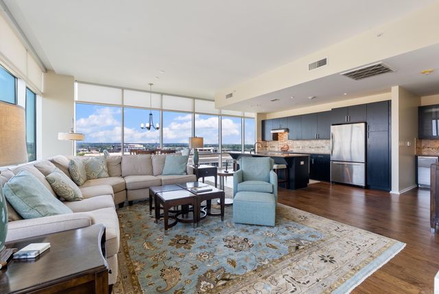 300 E 3rd St Apt 801, Little Rock, AR 72201