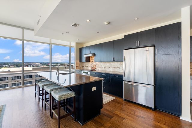 300 E 3rd St Apt 801, Little Rock, AR 72201