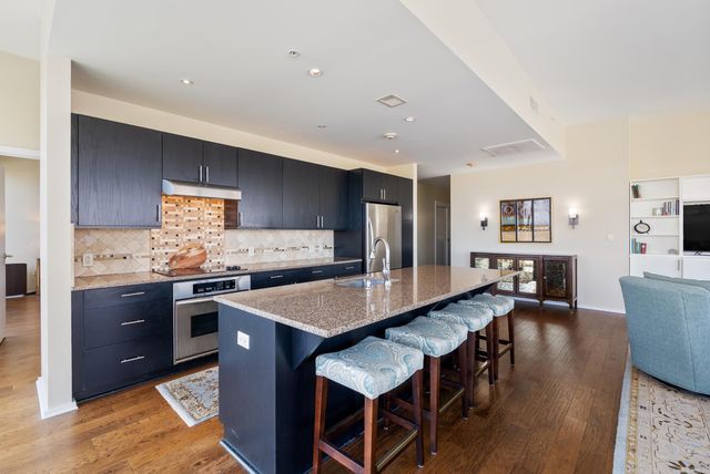 300 E 3rd St Apt 801, Little Rock, AR 72201