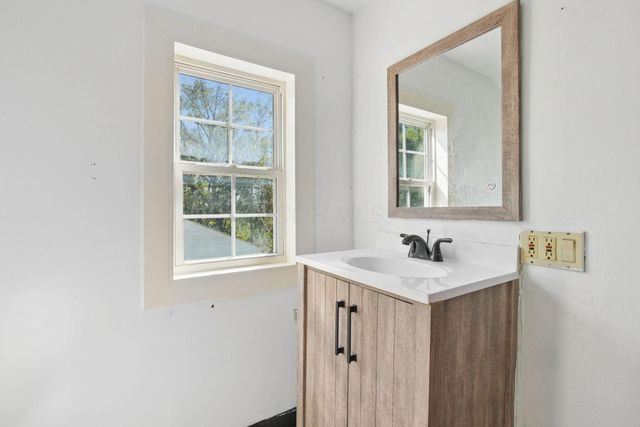 1203 E Innis Avenue, Columbus, OH 43207