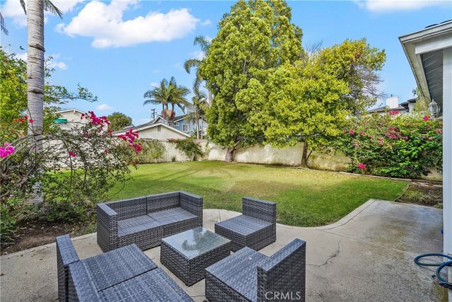 1807 10th, Manhattan Beach, CA 90266