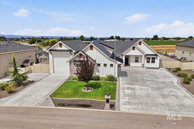 723 S Bristol Ln, Nampa, ID 83687 property photo