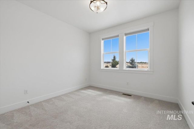 723 S Bristol Ln, Nampa, ID 83687