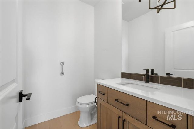723 S Bristol Ln, Nampa, ID 83687