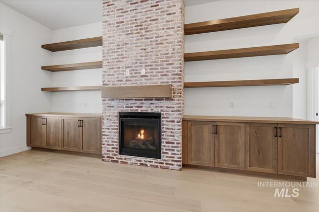 723 S Bristol Ln, Nampa, ID 83687