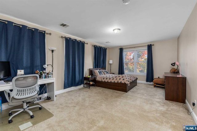 86 Nevins Street, Rutherford, NJ 07070