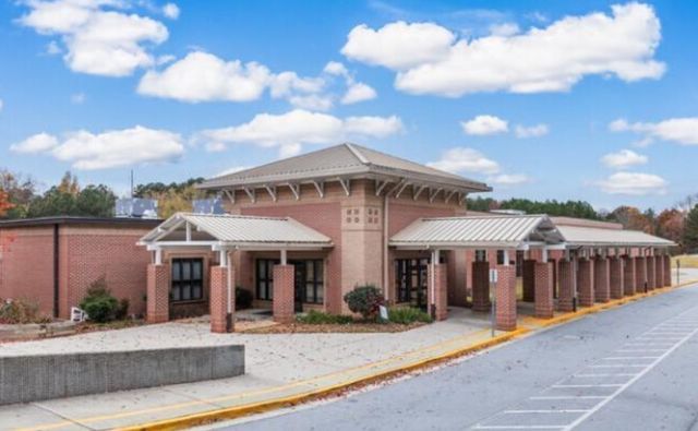 481 Jet Stream Dr, La Vergne, TN 37086