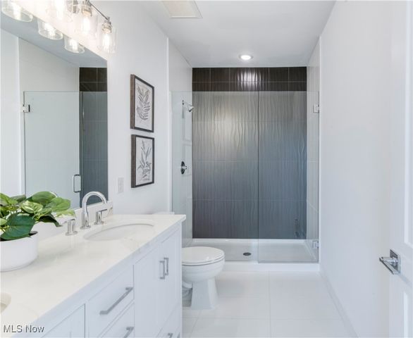 1369 W 74th Street, Cleveland, OH 44102