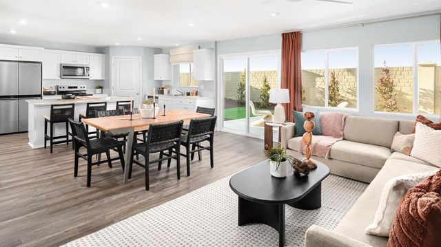 1826 Del Mar Dr, Los Banos, CA 93635