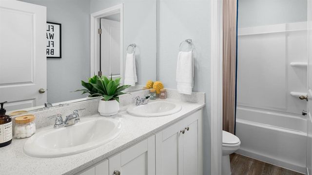 1826 Del Mar Dr, Los Banos, CA 93635