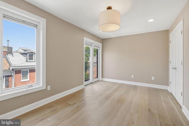 913 N LAWRENCE ST, Philadelphia, PA 19123