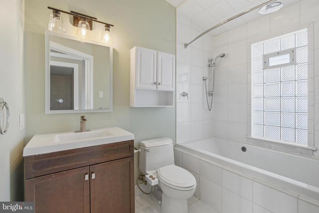 913 N LAWRENCE ST, Philadelphia, PA 19123